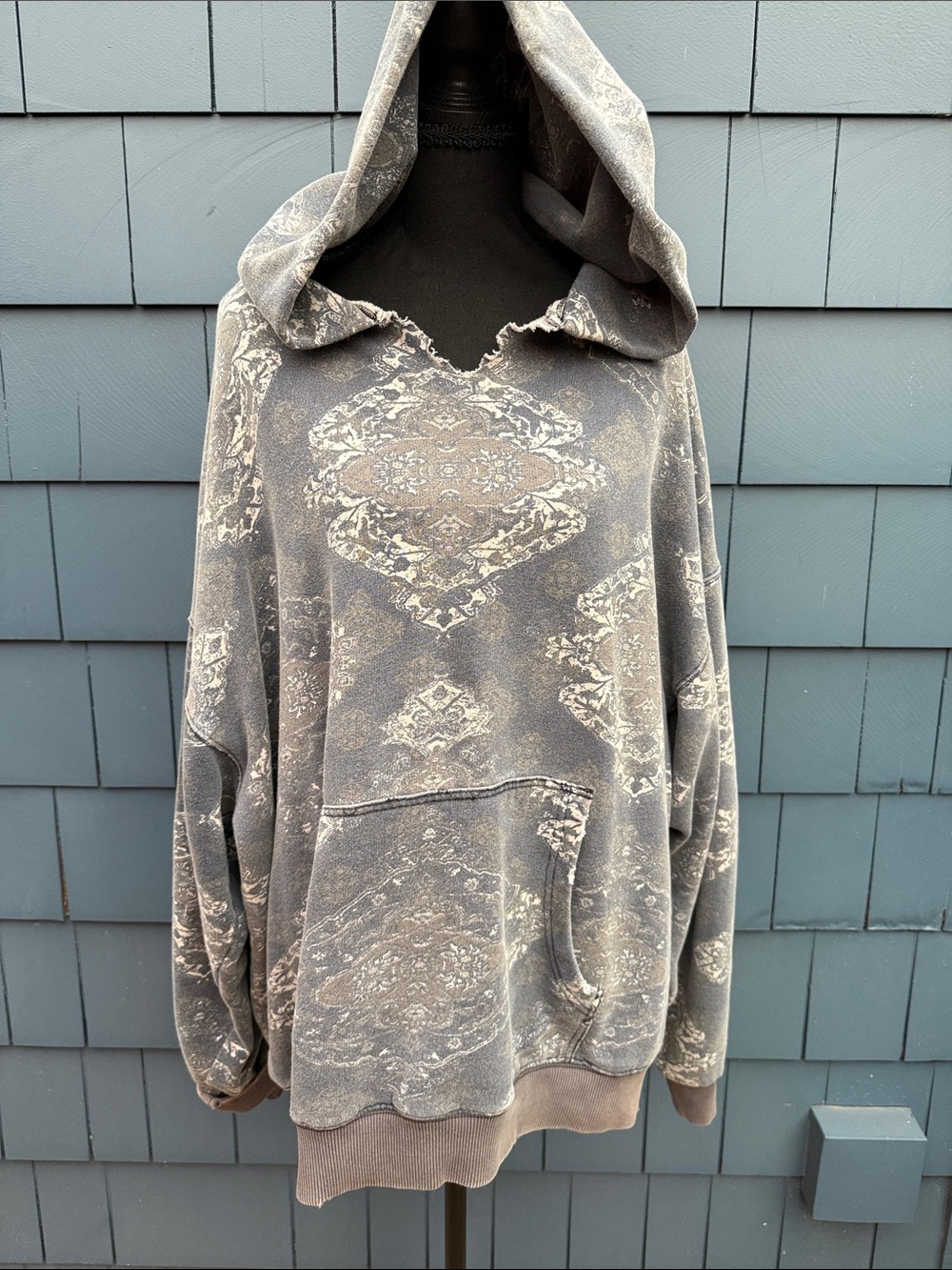 We the Free People large Hooded Pullover Sweater - Grey Patterned It’s a vibe